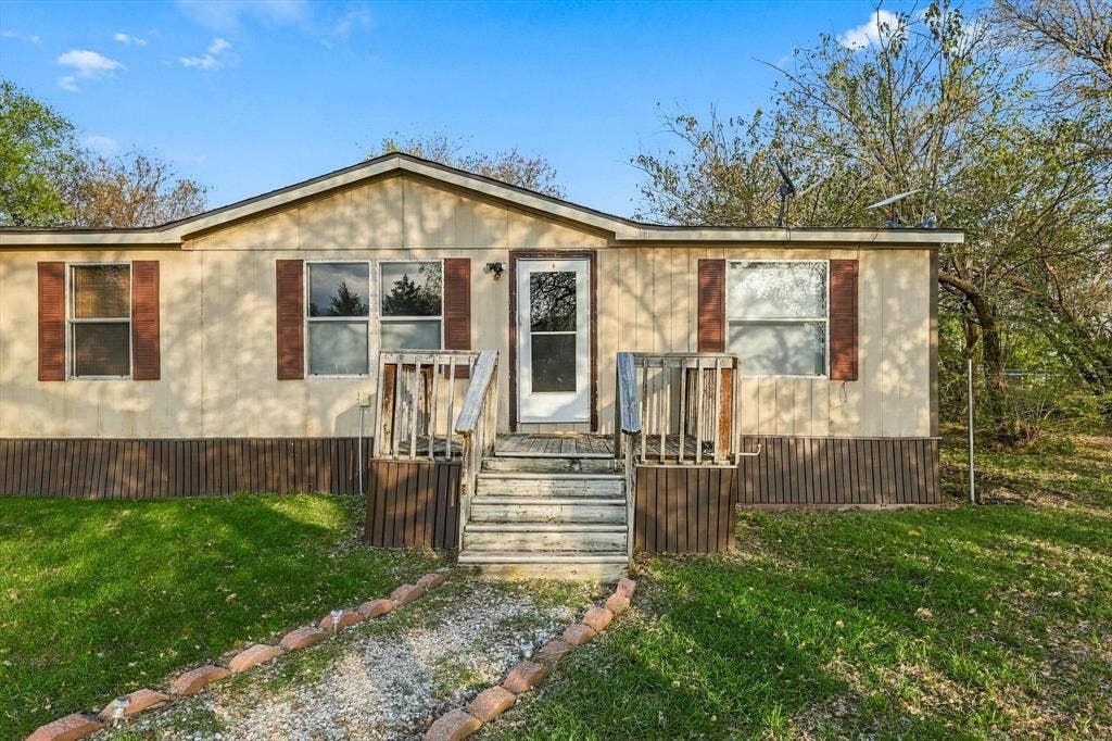 1250 Nutmeg Lane, Ponder, TX 76259