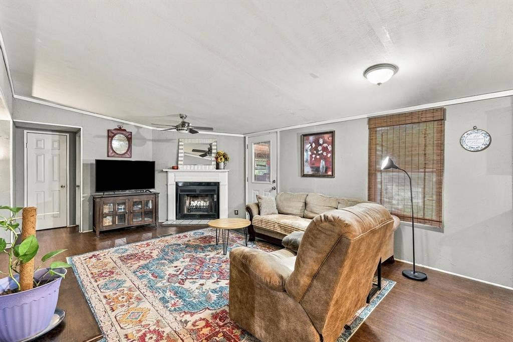 1250 Nutmeg Lane, Ponder, TX 76259