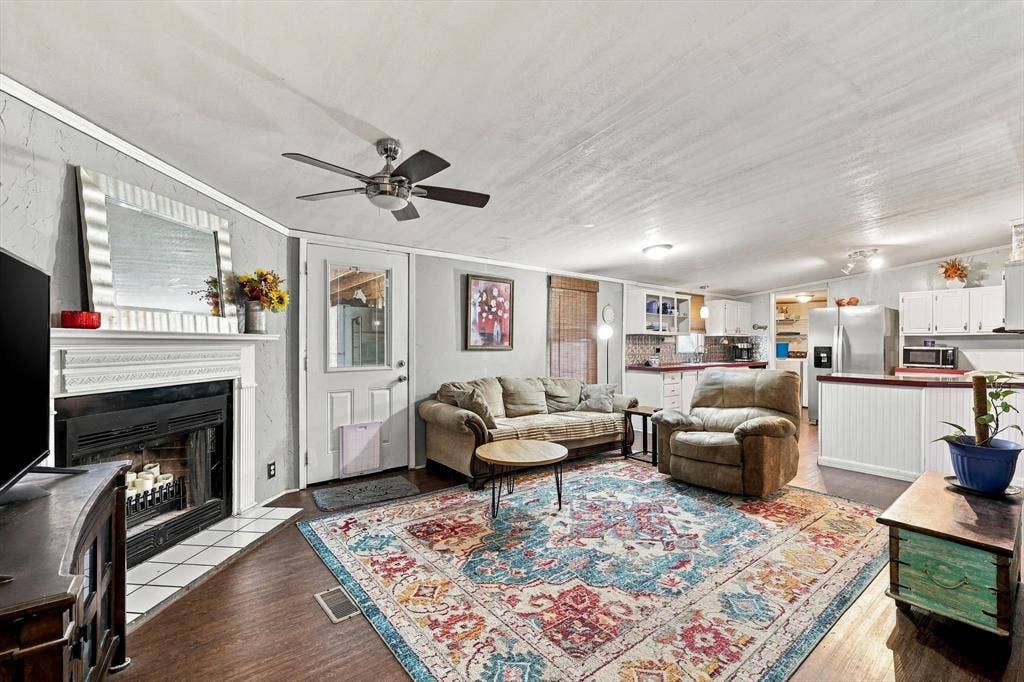 1250 Nutmeg Lane, Ponder, TX 76259