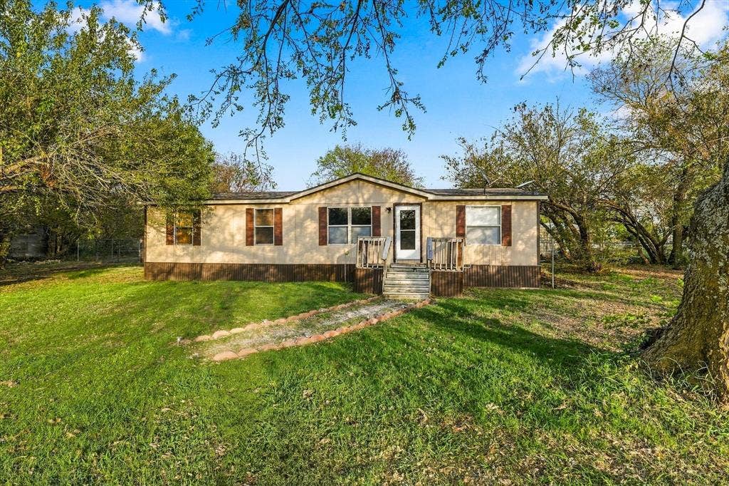 1250 Nutmeg Lane, Ponder, TX 76259
