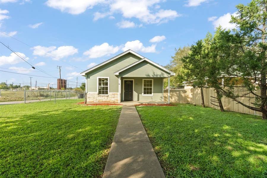 Property photo for 801 Trinity Street, Cleburne, TX