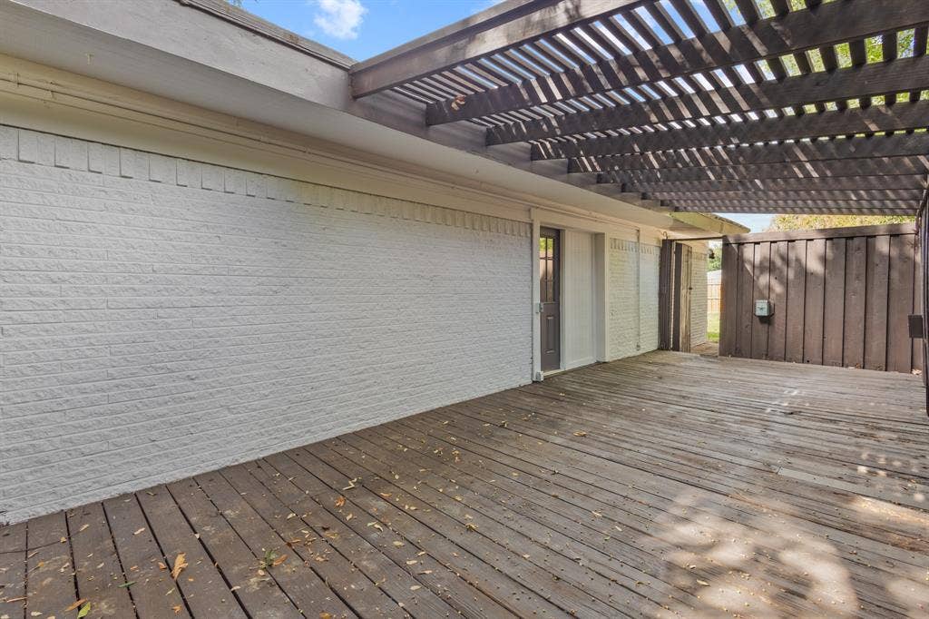 1715 Salem Street, Irving, TX 75061 1715 Salem Street, Irving, TX 75061