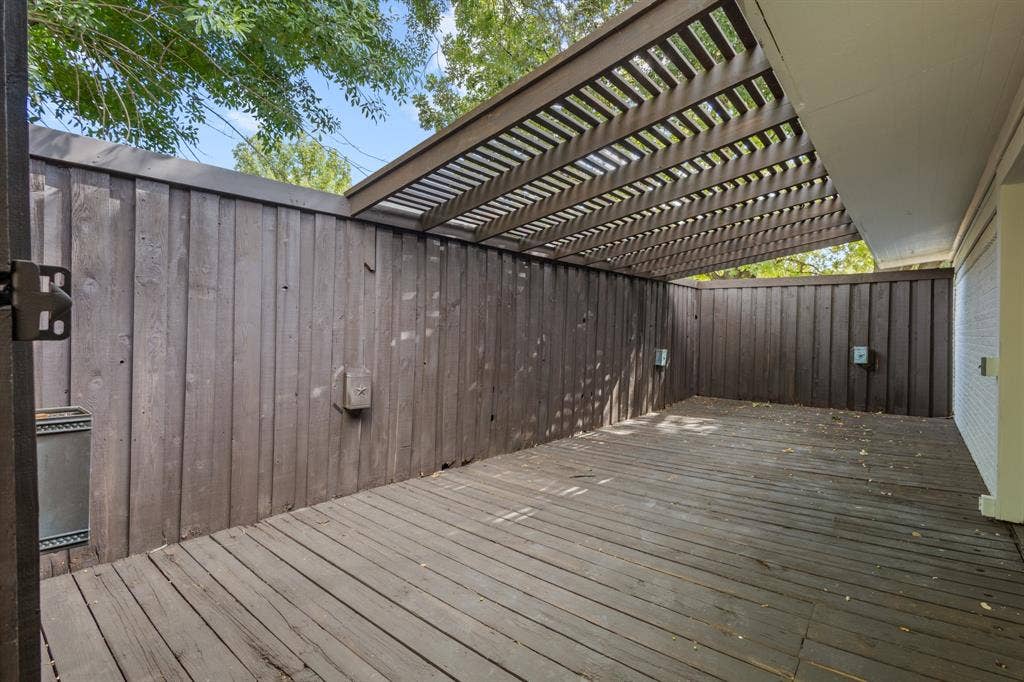 1715 Salem Street, Irving, TX 75061 1715 Salem Street, Irving, TX 75061