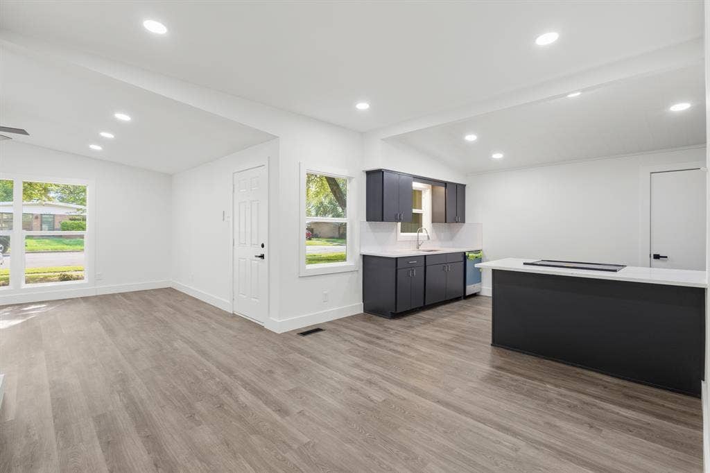 1715 Salem Street, Irving, TX 75061 1715 Salem Street, Irving, TX 75061