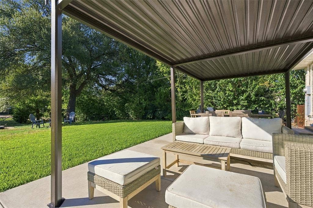 3821 Cobbs Drive, Waco, TX 76708 3821 Cobbs Drive, Waco, TX 76708