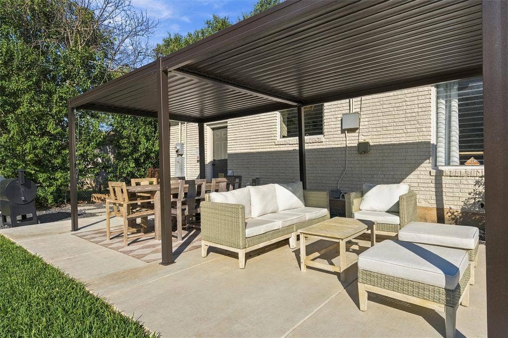 3821 Cobbs Drive, Waco, TX 76708 3821 Cobbs Drive, Waco, TX 76708