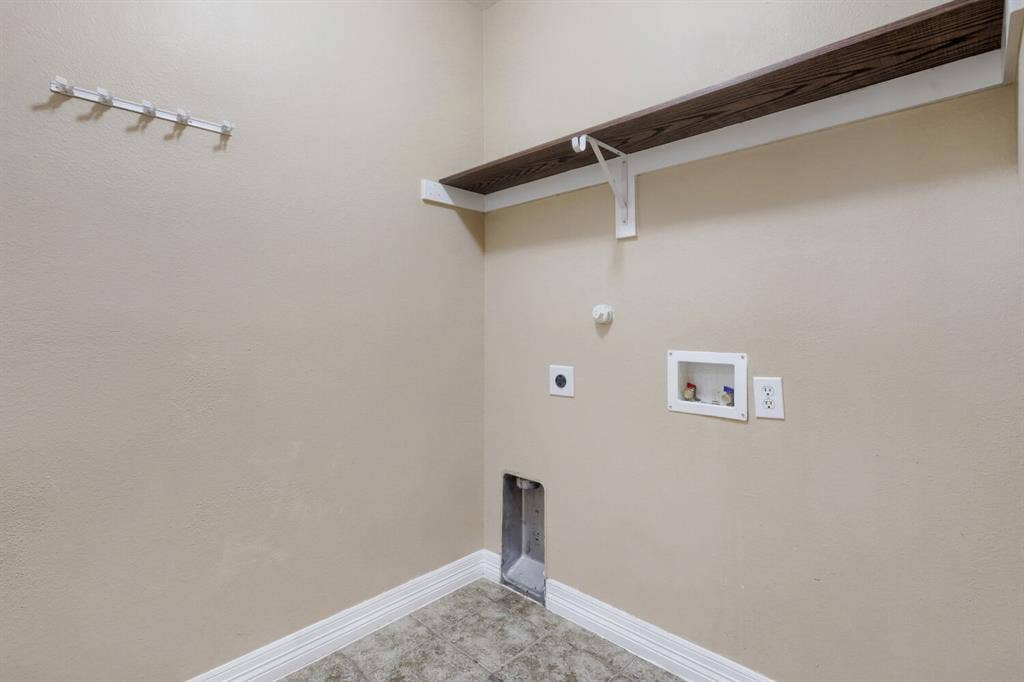 412 Crossbill Lane, Little Elm, TX 75068