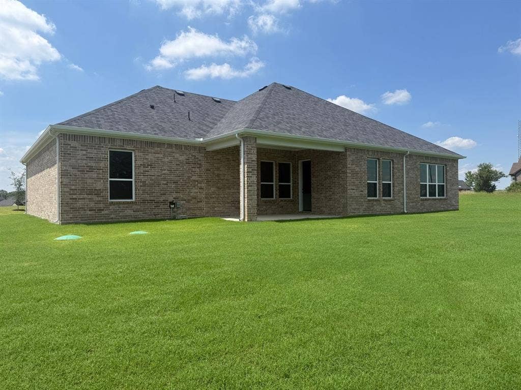 216 Slimp Bluff, Azle, TX 76020