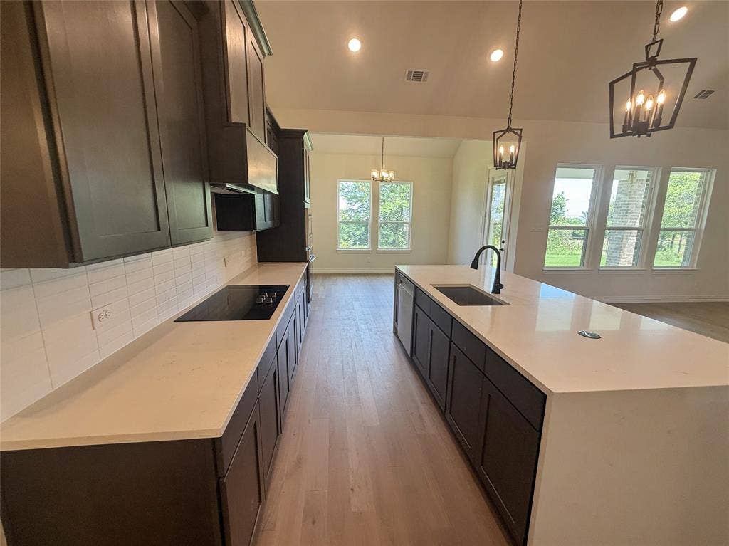 216 Slimp Bluff, Azle, TX 76020