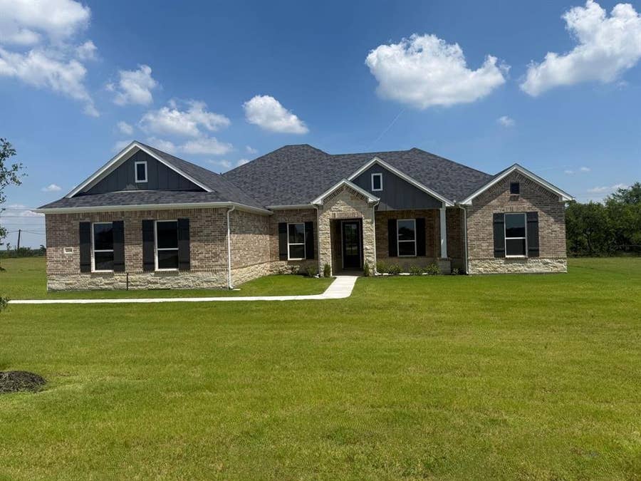 Property photo for 216 Slimp Bluff, Azle, TX