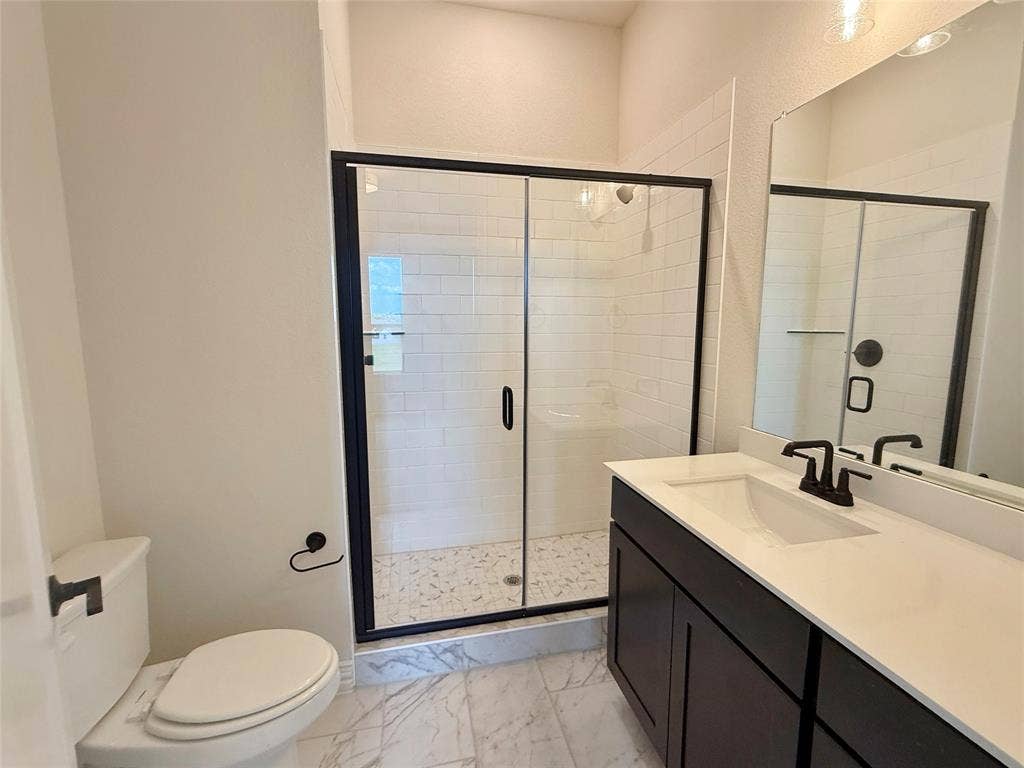 216 Slimp Bluff, Azle, TX 76020