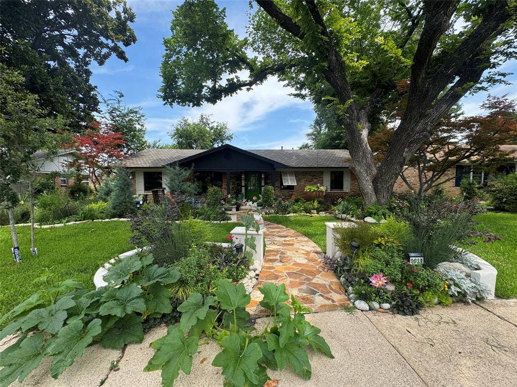 9011 Fringewood Drive, Dallas, TX 75228 9011 Fringewood Drive, Dallas, TX 75228