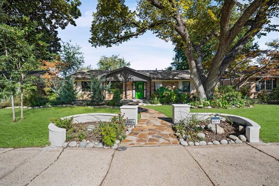 Property photo for 9011 Fringewood Drive, Dallas, TX