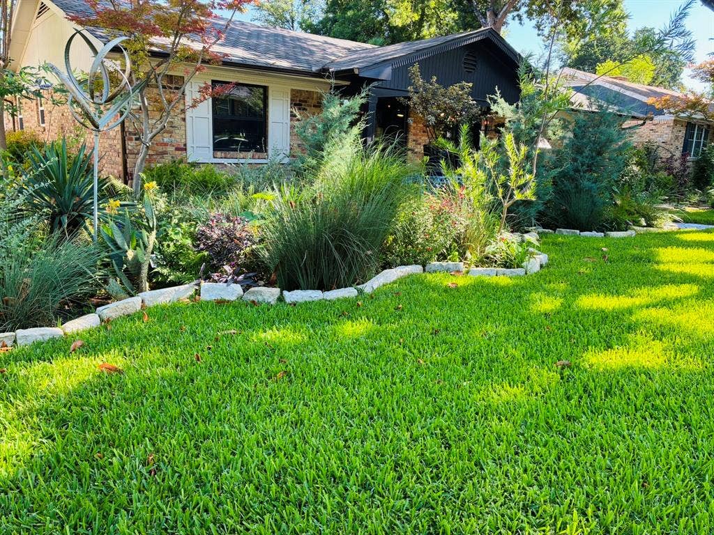 9011 Fringewood Drive, Dallas, TX 75228 9011 Fringewood Drive, Dallas, TX 75228