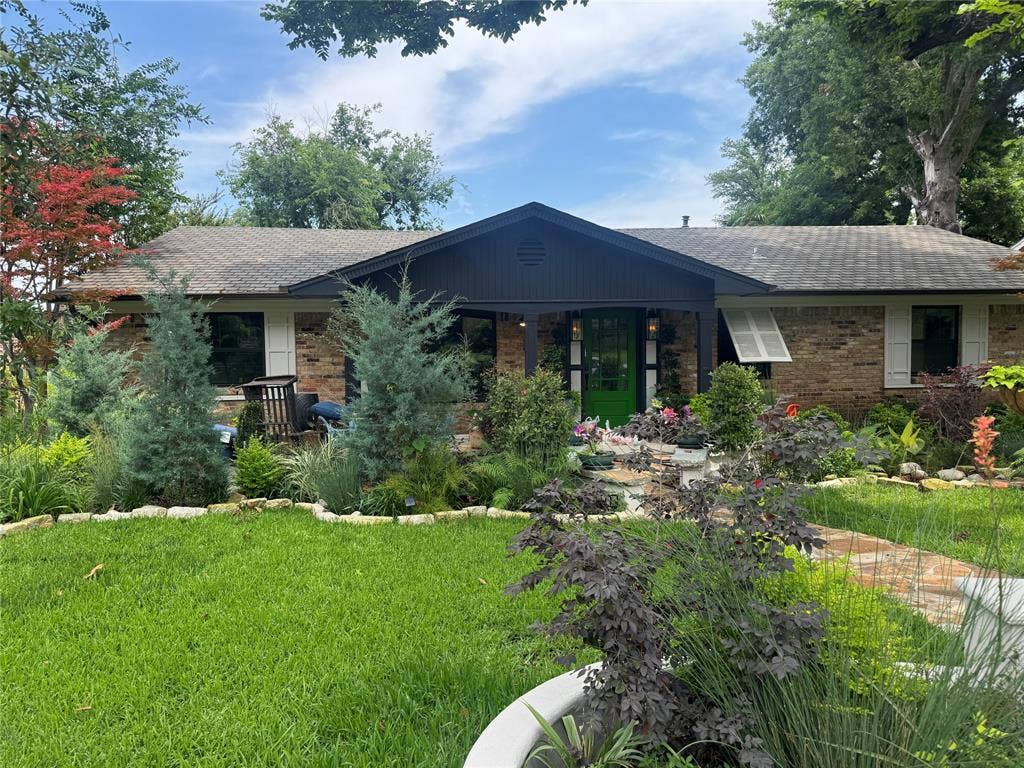 9011 Fringewood Drive, Dallas, TX 75228 9011 Fringewood Drive, Dallas, TX 75228