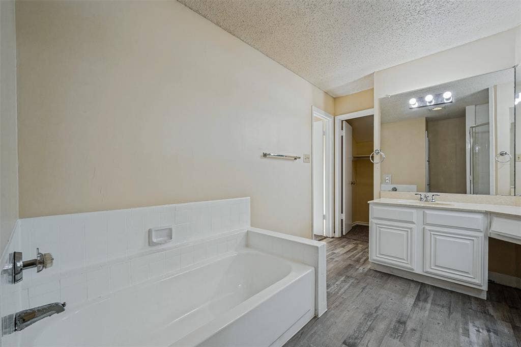 2320 Northlake Court, Irving, TX 75038 2320 Northlake Court, Irving, TX 75038