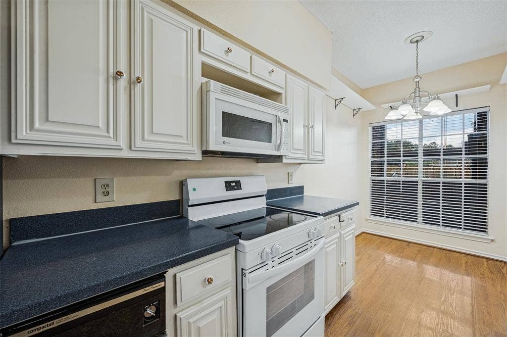 2320 Northlake Court, Irving, TX 75038 2320 Northlake Court, Irving, TX 75038