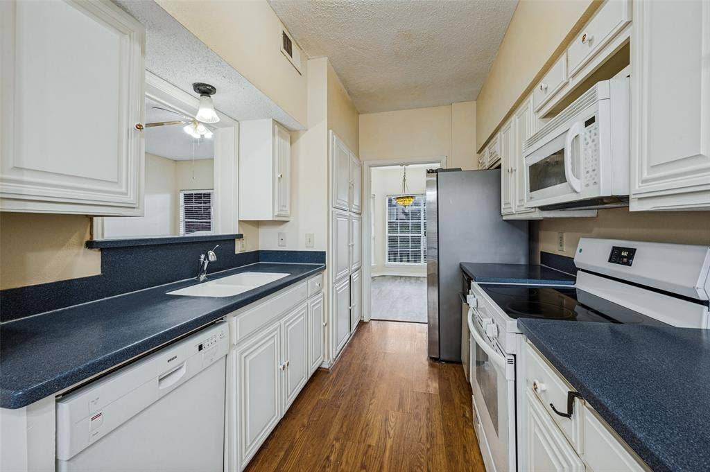 2320 Northlake Court, Irving, TX 75038 2320 Northlake Court, Irving, TX 75038