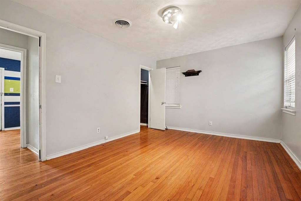 8057 Fall River Drive, Dallas, TX 75228 8057 Fall River Drive, Dallas, TX 75228