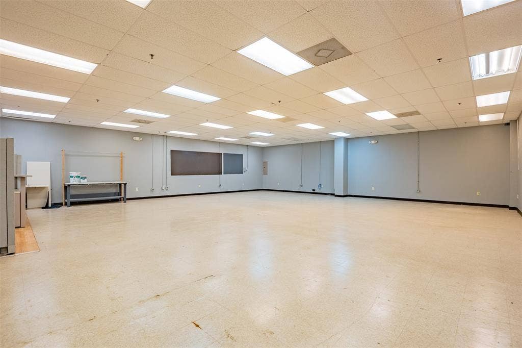 108 Industrial Drive, Waxahachie, TX 75165 108 Industrial Drive, Waxahachie, TX 75165