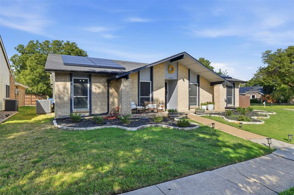 6217 Scenic Drive, Rowlett, TX 75088 6217 Scenic Drive, Rowlett, TX 75088
