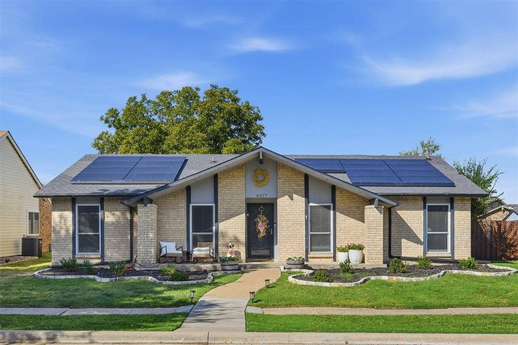 6217 Scenic Drive, Rowlett, TX 75088 6217 Scenic Drive, Rowlett, TX 75088