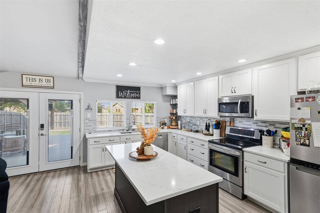 6217 Scenic Drive, Rowlett, TX 75088 6217 Scenic Drive, Rowlett, TX 75088
