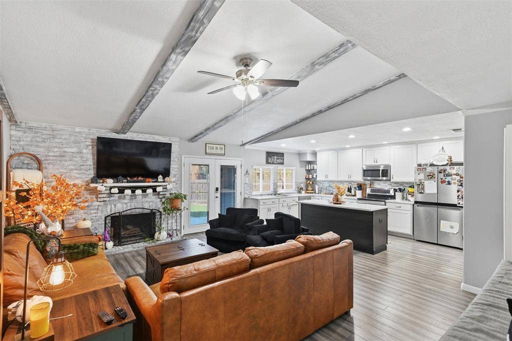 6217 Scenic Drive, Rowlett, TX 75088 6217 Scenic Drive, Rowlett, TX 75088