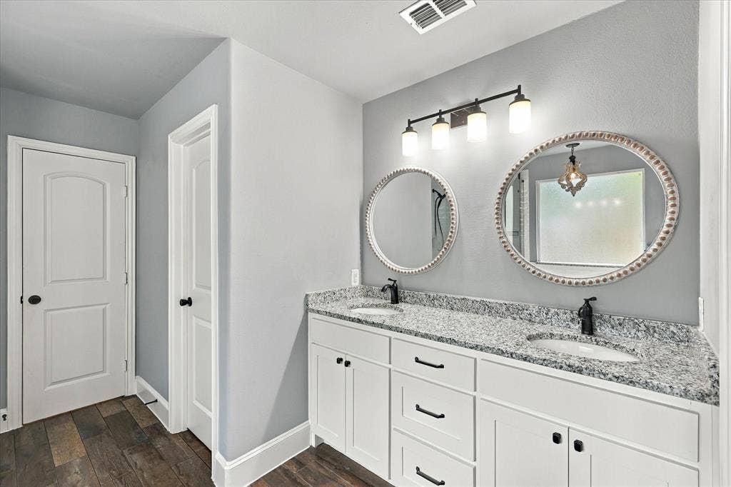 901 Sherry Lane S, Krugerville, TX 76227