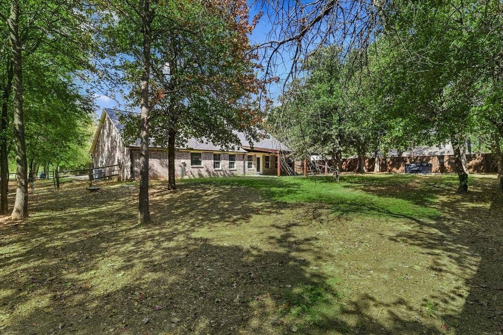 901 Sherry Lane S, Krugerville, TX 76227