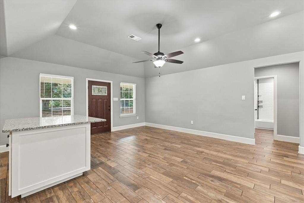 901 Sherry Lane S, Krugerville, TX 76227