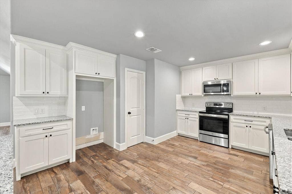 901 Sherry Lane S, Krugerville, TX 76227