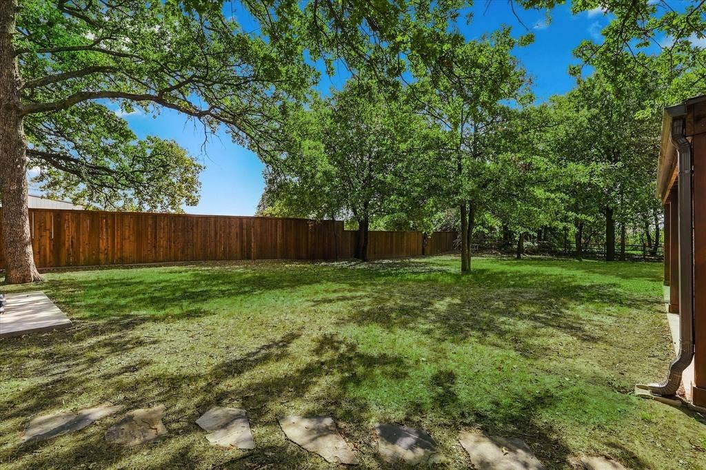 901 Sherry Lane S, Krugerville, TX 76227