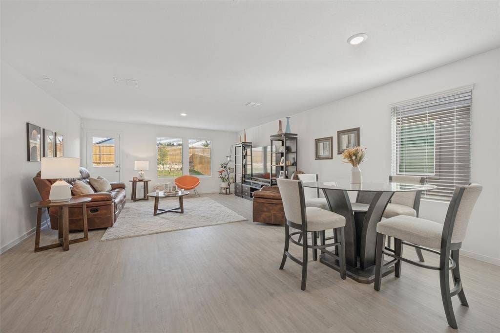 7830 Ellington Drive, Dallas, TX 75241 7830 Ellington Drive, Dallas, TX 75241