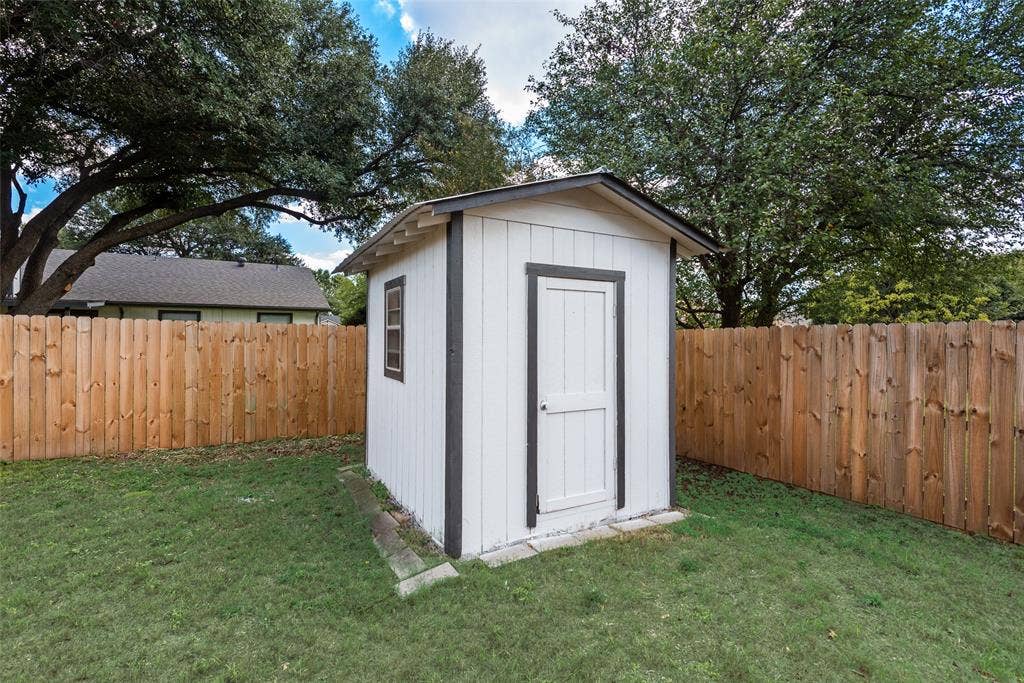3021 Meadowmoor Street, Fort Worth, TX 76133 3021 Meadowmoor Street, Fort Worth, TX 76133