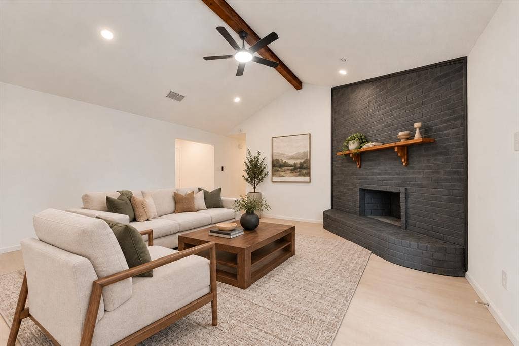 3021 Meadowmoor Street, Fort Worth, TX 76133 3021 Meadowmoor Street, Fort Worth, TX 76133