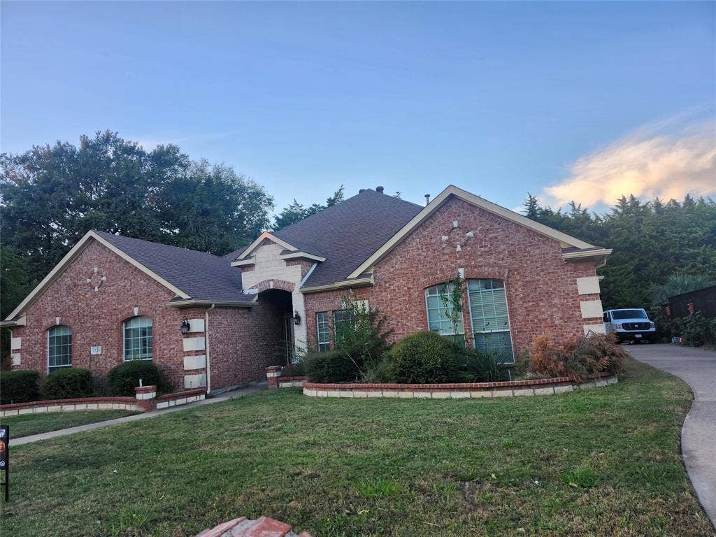1721 Wylie Creek Drive, DeSoto, TX 75115 Front Virw