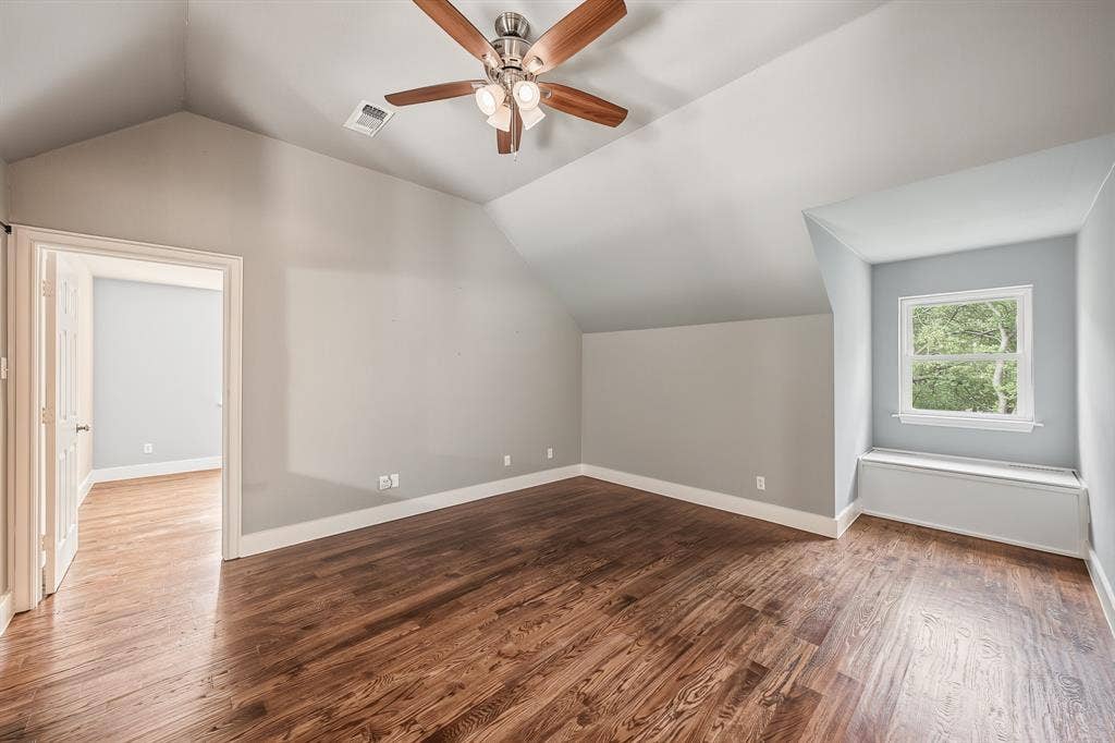 901 Pioneer Circle W, Argyle, TX 76226