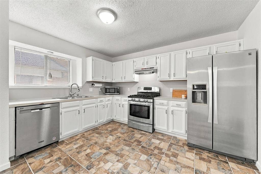 2104 Ruidoso Drive, Waco, TX 76712 2104 Ruidoso Drive, Waco, TX 76712