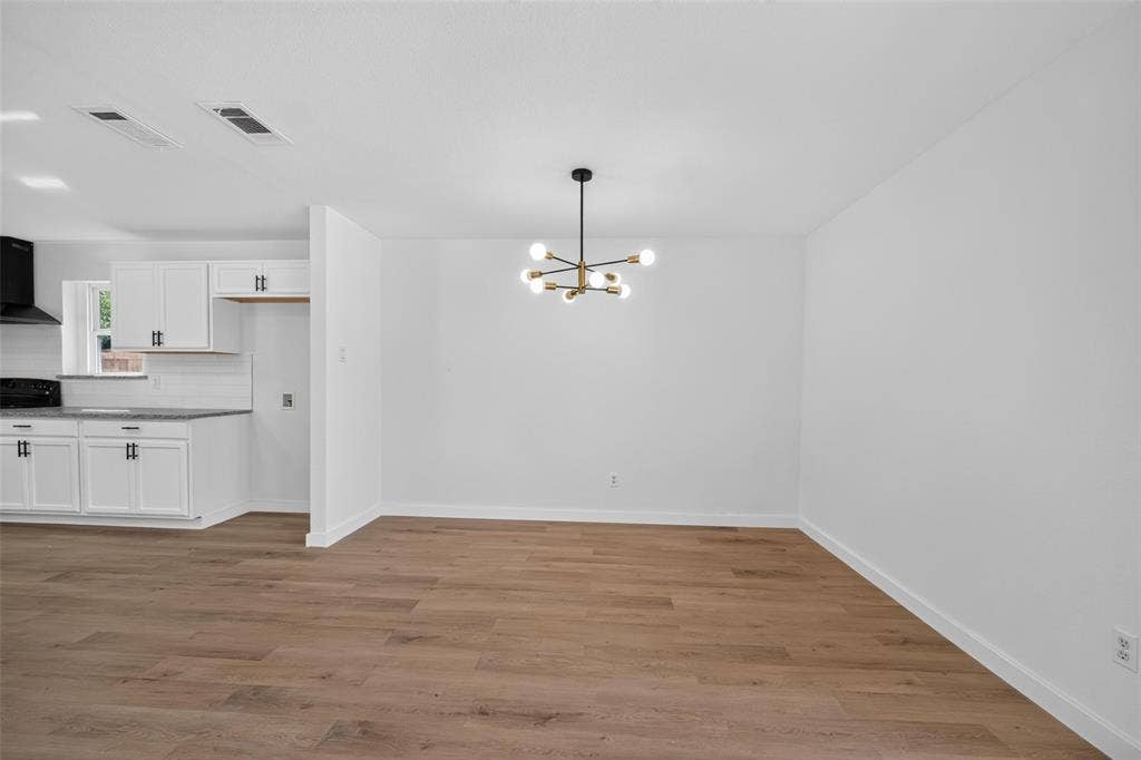 8350 CADENZA Lane, Dallas, TX 75228 8350 CADENZA Lane, Dallas, TX 75228