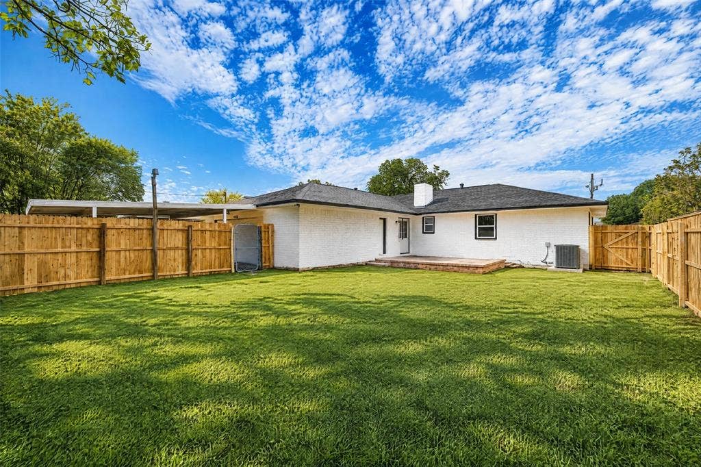 8350 CADENZA Lane, Dallas, TX 75228 8350 CADENZA Lane, Dallas, TX 75228