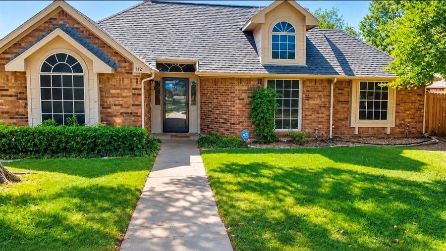 Property photo for 112 Wildwood Drive, DeSoto, TX