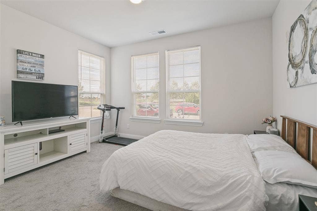 7334 Golden Daisy Avenue, Venus, TX 76084