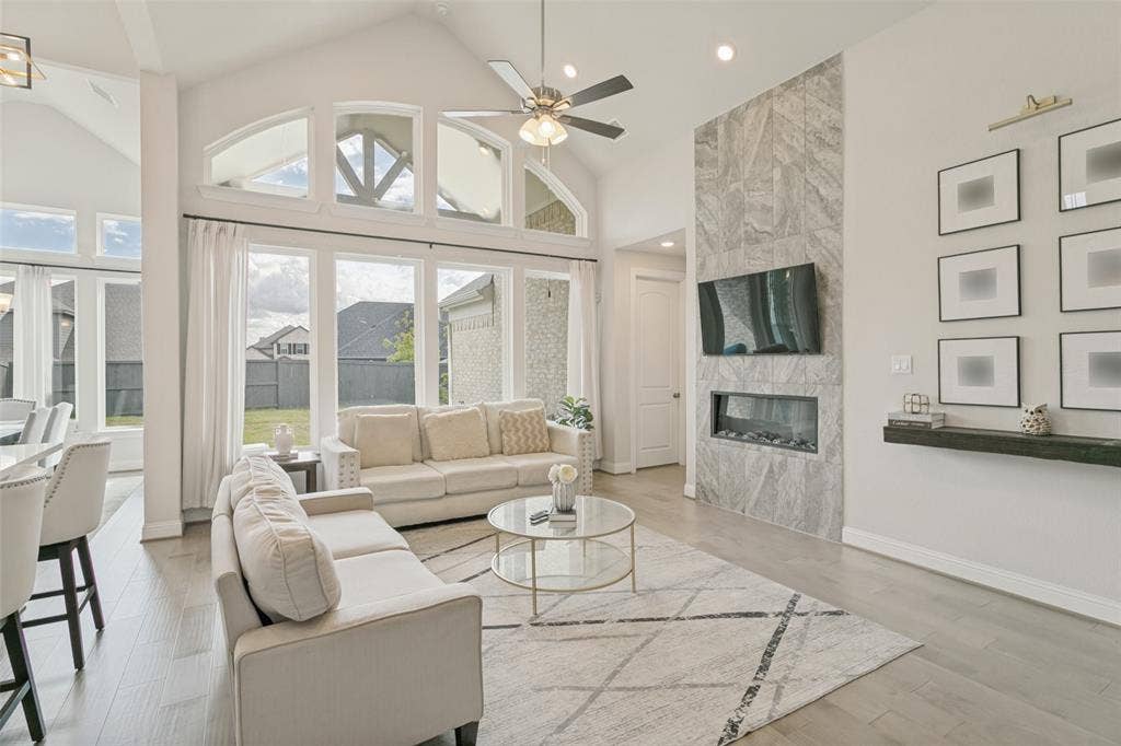 7334 Golden Daisy Avenue, Venus, TX 76084