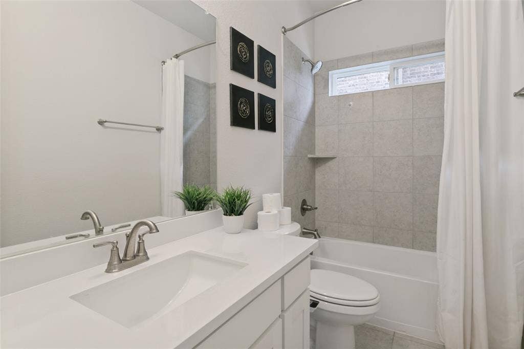 7334 Golden Daisy Avenue, Venus, TX 76084