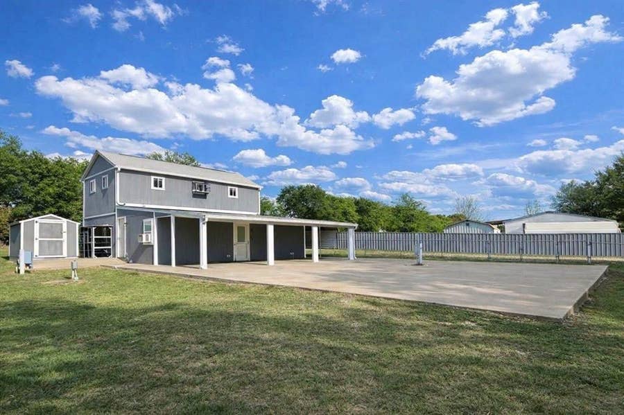 Property photo for 400 Comanche, Quitman, TX