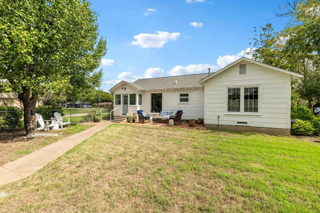 1105 N Waddill Street, McKinney, TX 75069 1105 N Waddill Street, McKinney, TX 75069