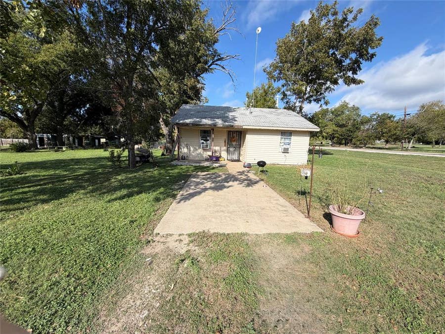 Property photo for 1105 Alexander, Morgan, TX
