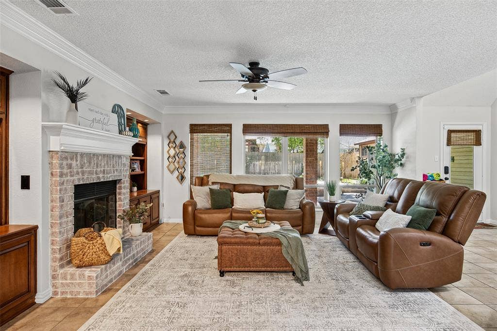 3406 Forestway Court, Arlington, TX 76001