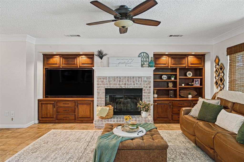 3406 Forestway Court, Arlington, TX 76001
